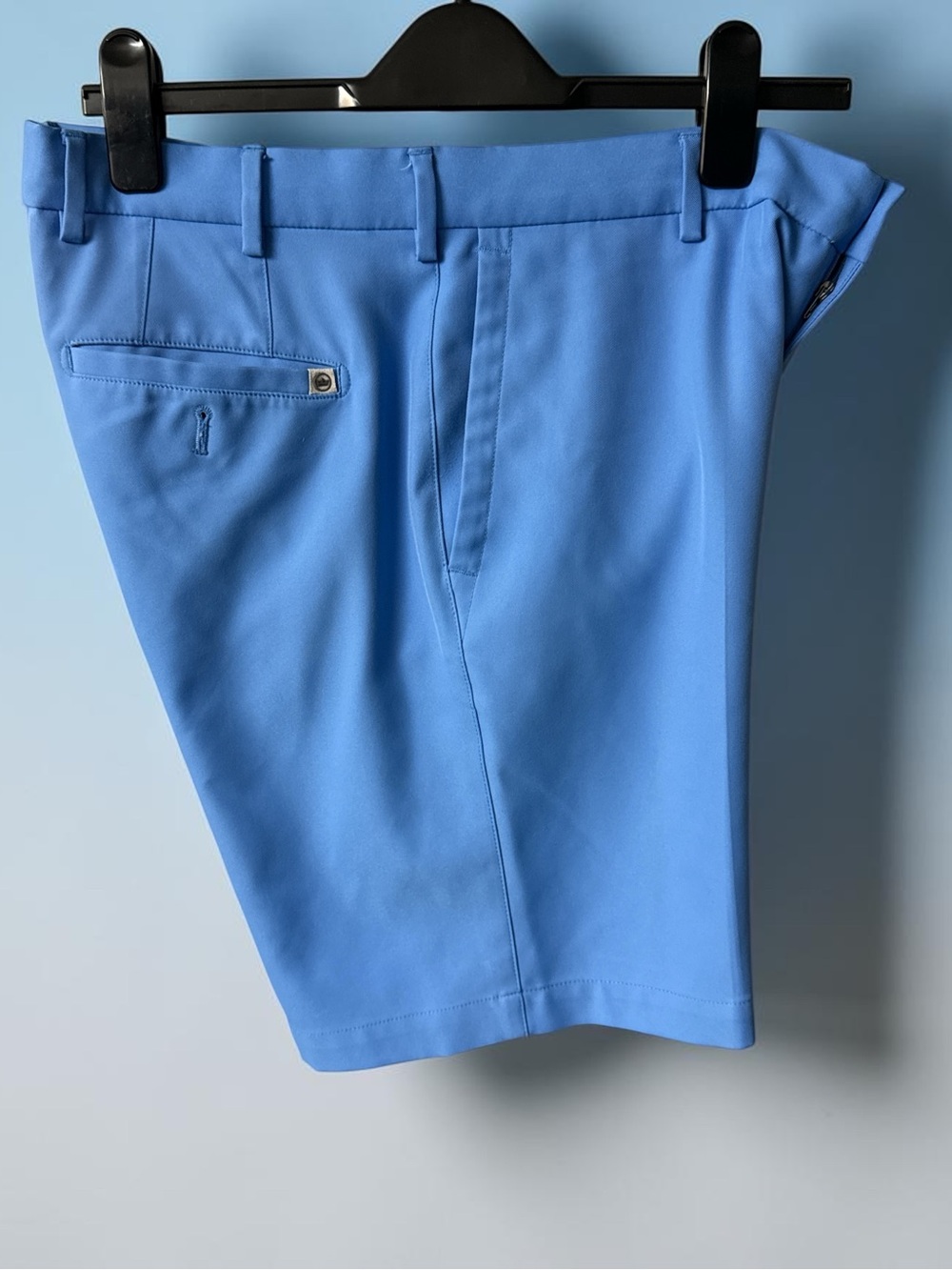 Peter Millar crown sport Sky Blue Flat Front Performance Shorts - LIKE NEW!!